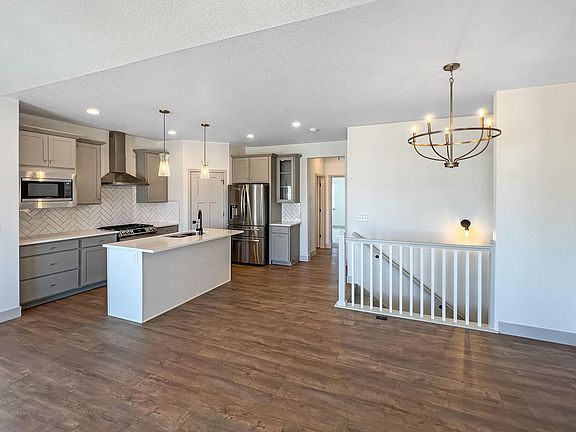 4th image of 671 Hillspire Dr