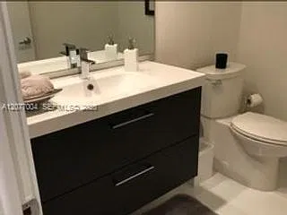 3 bed, 2.5 bath, 2771 sqft, $11,750 — Photo 3