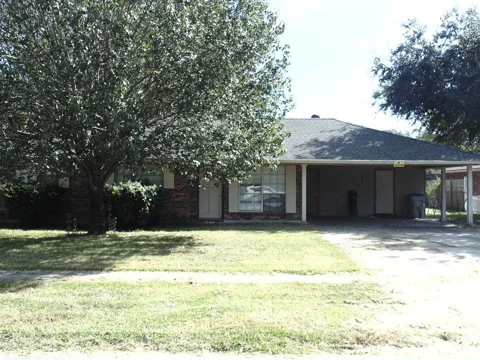 906 Sherron Ave