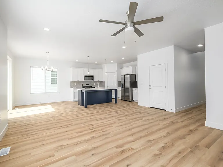 3935 W 1000 N — Photo 25