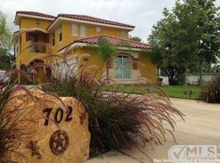 702 Robillard Ln, San Antonio, TX 78221