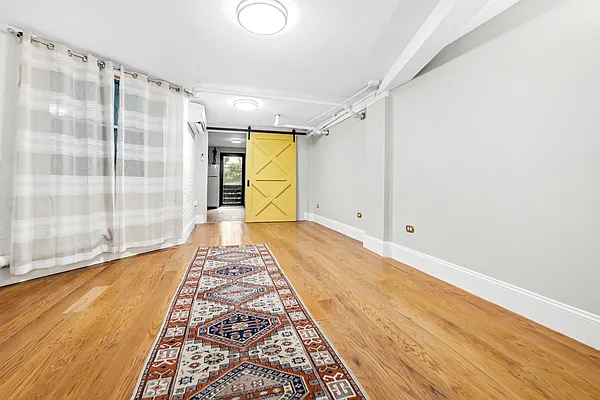 Sold by Townsley & Gay, LLC | media 25