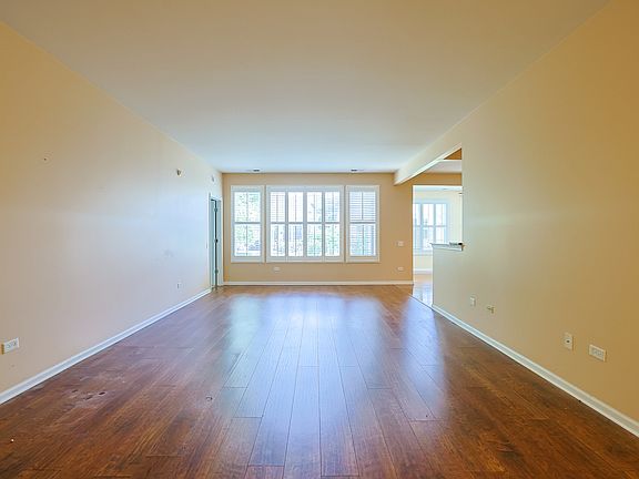 3rd image of 12412 Scarlet Dr