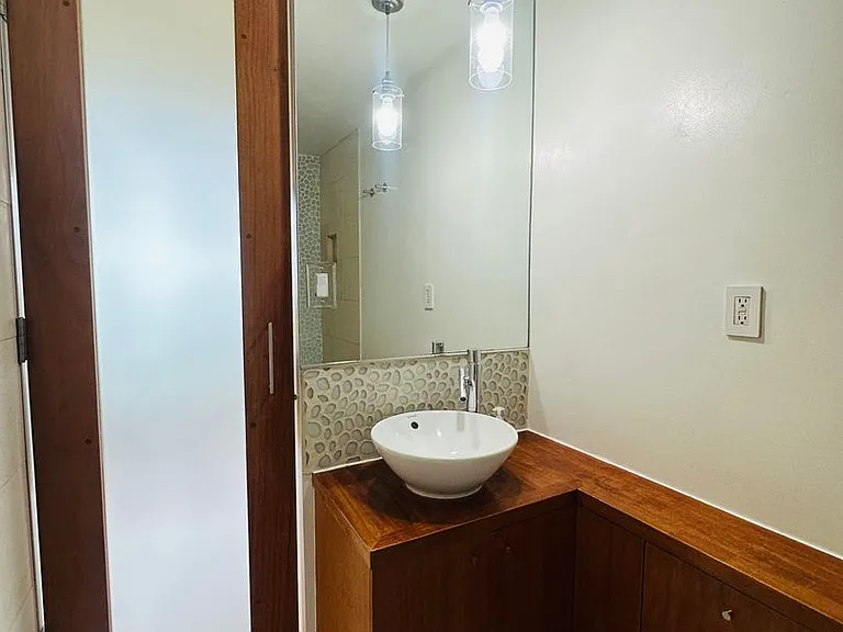 565 Bellevue Ave #1203 — Photo 13