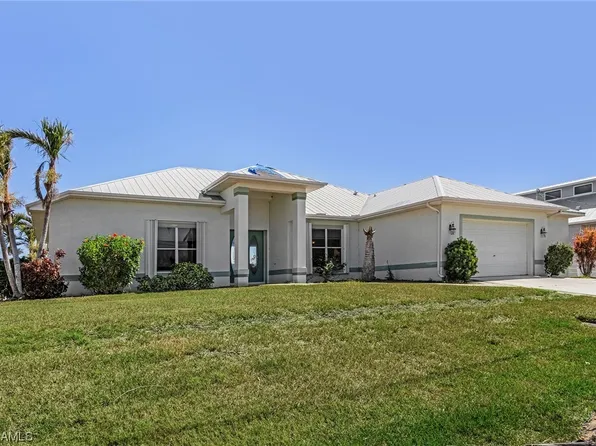 2372 Sycamore St, Saint James City, FL 33956