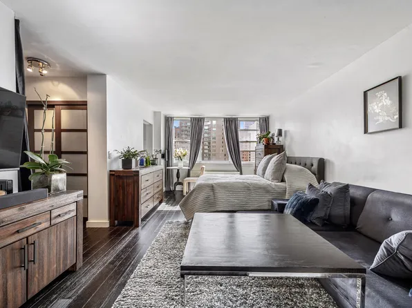 225 East 36th Street image 1 of 17