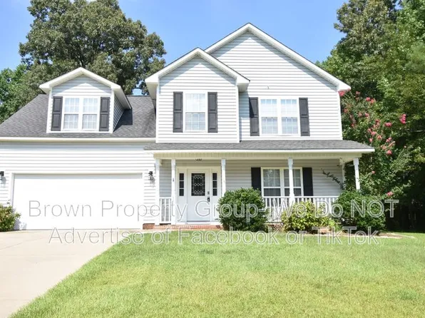 165 Pender Rd, Spring Lake, NC 28390