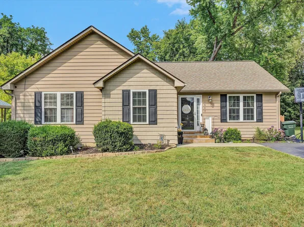 1647 Millbrook St, Salem, VA 24153