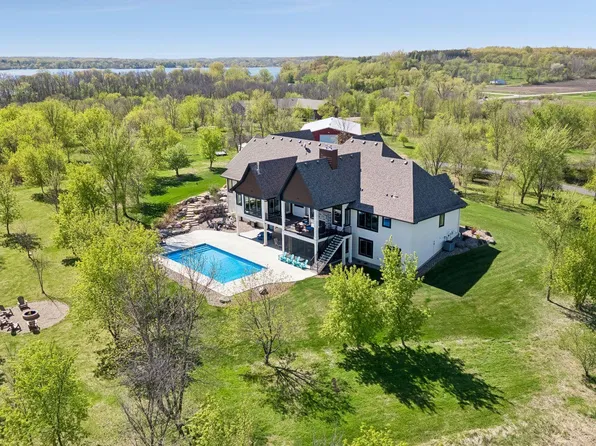 5748 150th St W, Faribault, MN 55021