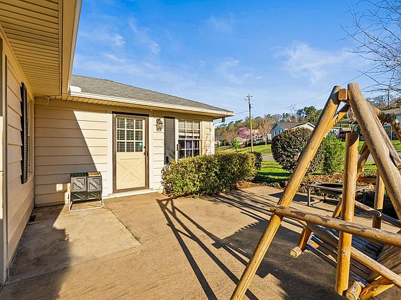 4th image of 2924 Circlewood Rd
