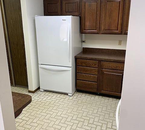 3rd image of 2305 Wildwood Trl