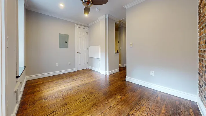 Rented by Bond New York | media 7