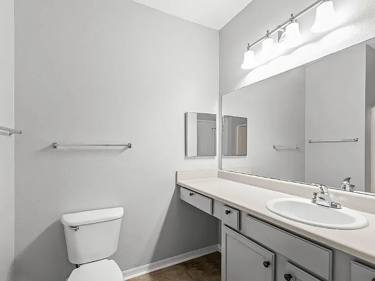 5521 E 51st St #8 — Photo 1