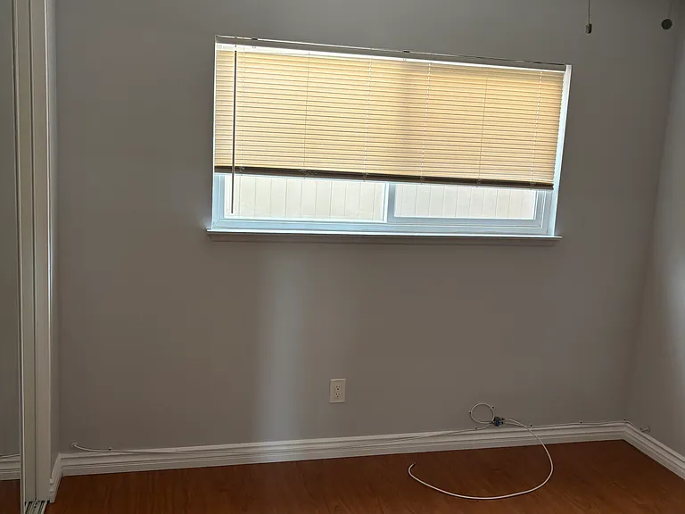1494 Greenfield Dr — Photo 13