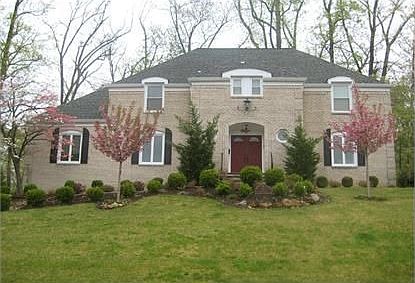 2nd image of 11 Bruce Cir