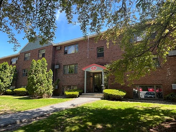 3rd image of 49 Spencer Rd APT 30H