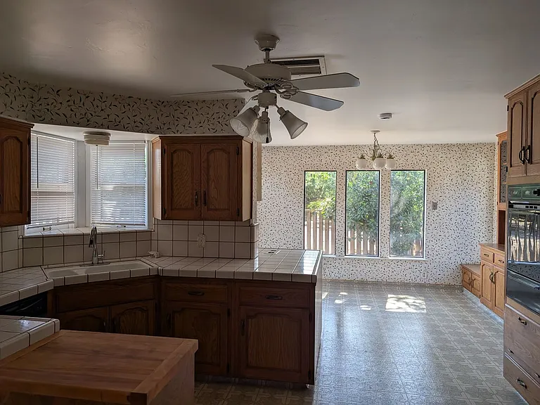 7262 S Cedar Ave — Photo 7