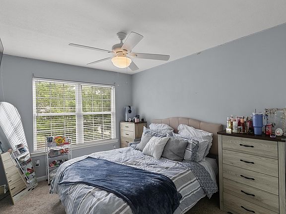 3rd image of 108 Coral Ln