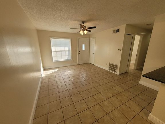 3rd image of 7837 Killian Dr