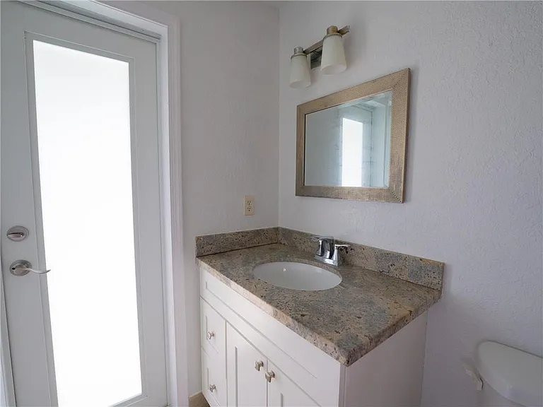5332 NW 29th Ct — Photo 24