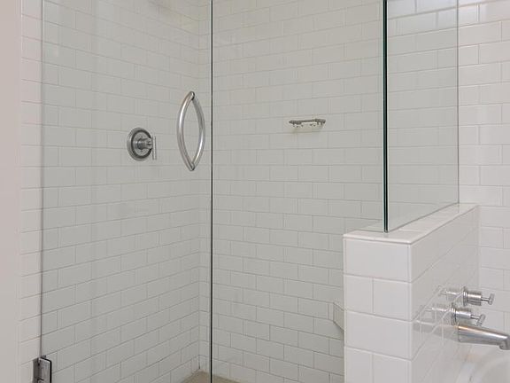 2nd image of 900 20th Ave S APT 705
