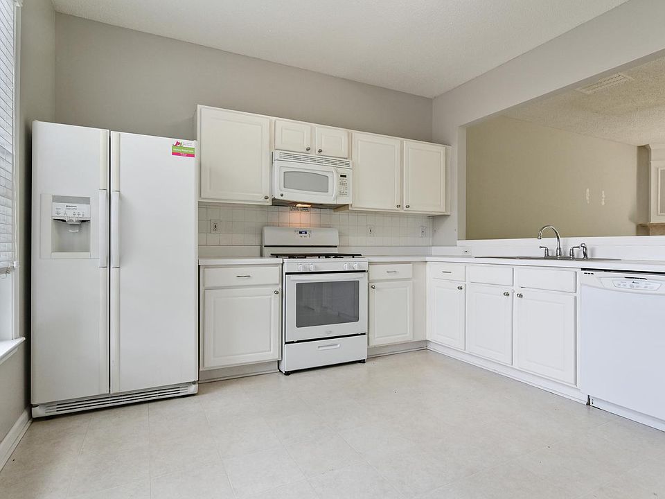 White Kitchen