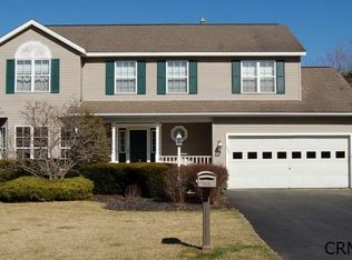 107 Country Walk Rd, Schenectady, NY 12306