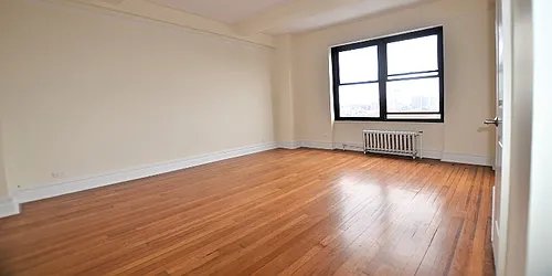 Rented by Manhattan Realty Group