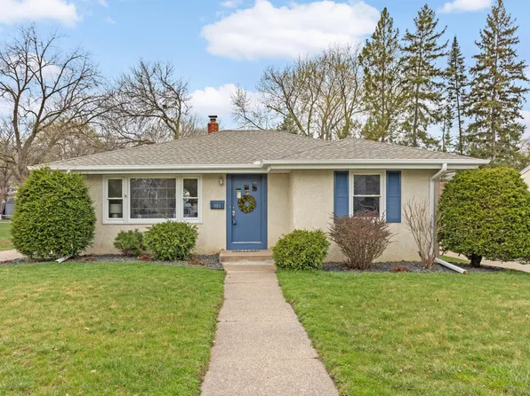 981 Charlton St, West Saint Paul, MN 55118