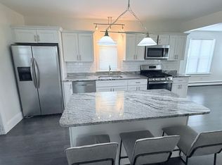 126 Collins St FLOOR 1, Woonsocket, RI 02895