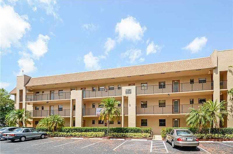 1st image of 10123 Sunrise Lakes Blvd APT 204