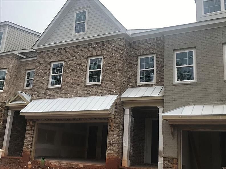2nd image of 3234 Artessa Ln NE