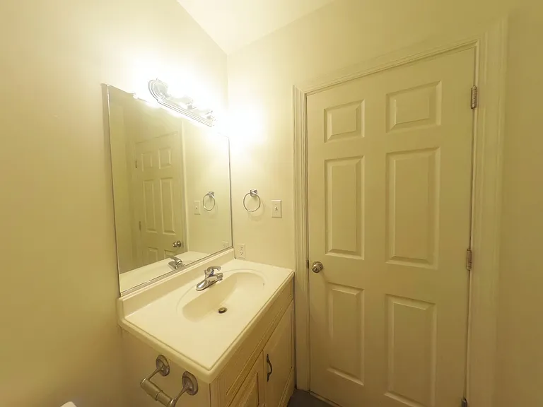 302 Goshen St #102 — Photo 7
