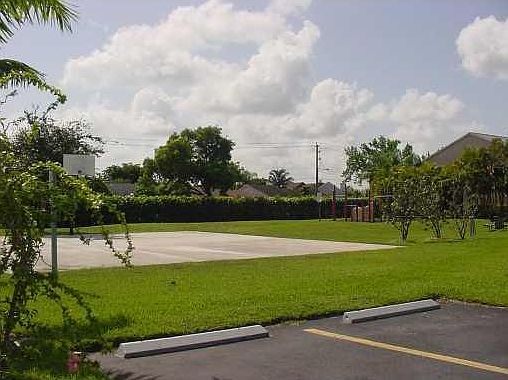 4th image of 1200 N Liberty Ave #1200E