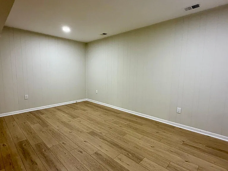 9506 Miranda Ct — Photo 22