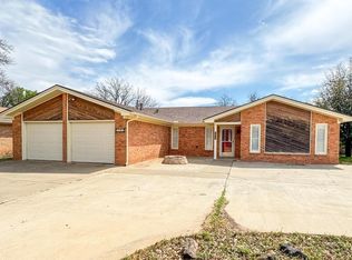 5613 67th St, Lubbock, TX 79424