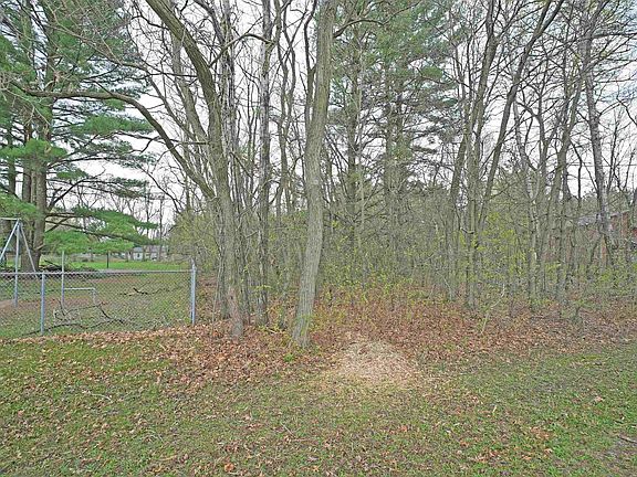 4th image of Oak Tree Rd #7
