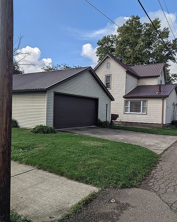 1st image of 807 N Tuscarawas Ave