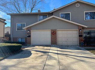 18558 Meadow Ln, Hazel Crest, IL 60429