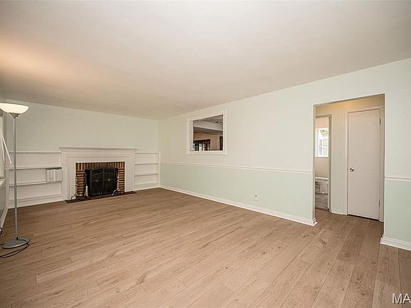 3rd image of 1119 Cheshire Ln