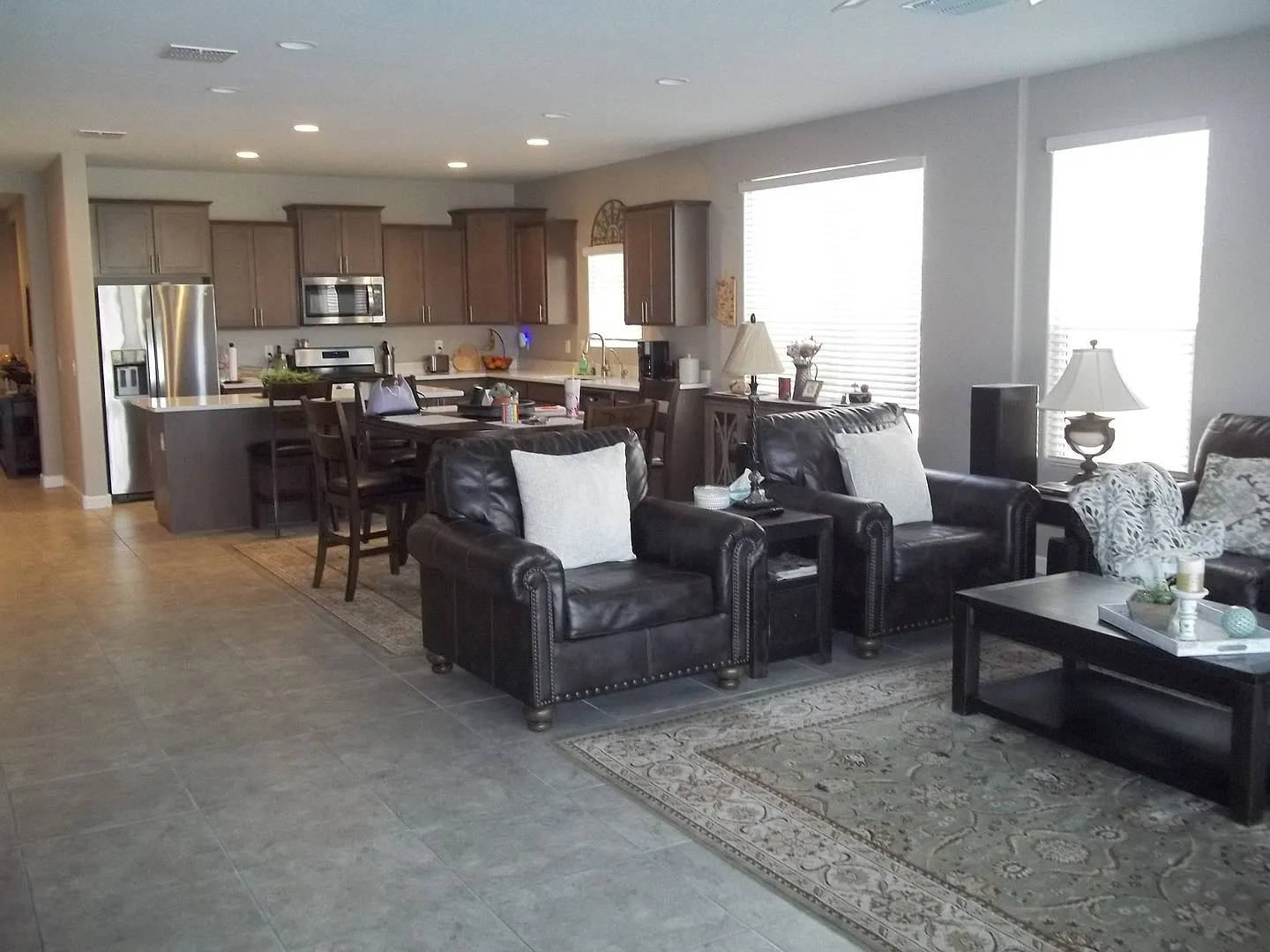 Stunning Fully furnished home 3 bed 2.5 baths 2056 sq ft w/heated pool Must see will rent fast! — Photo 3