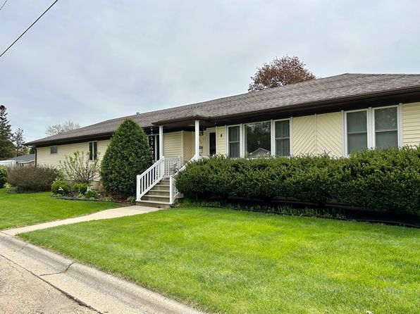 1011 Chicago St, Mendota, IL 61342
