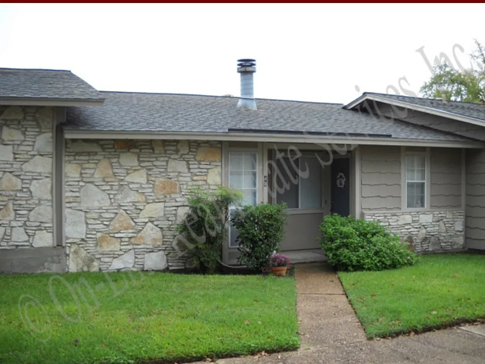 2800 Longmire Dr #37