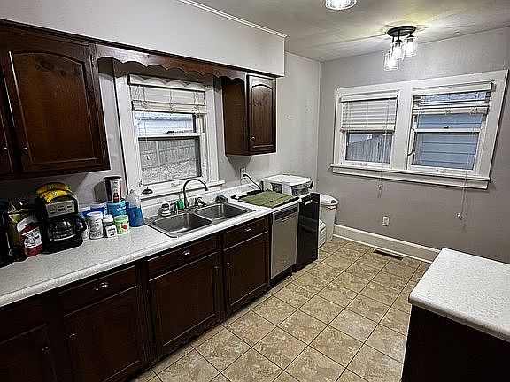 5th image of 2016 30th St