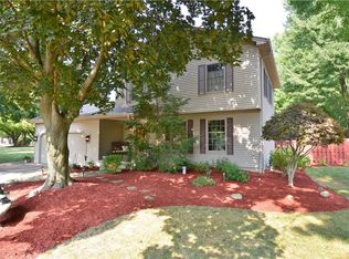 457 Helen Dr, Hubbard, OH