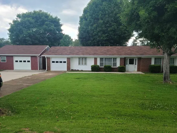 58 Park St, Rogersville, AL 35652