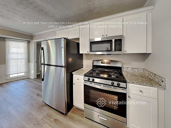 5th image of 562 Rollingwood Dr
