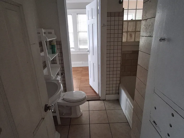 79 S Lafayette St — Photo 24