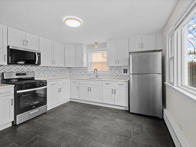 2511 W 111th St #3W-6 — Photo 11
