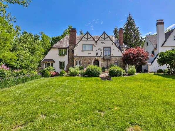 3075 Victoria Ave, Cincinnati, OH 45208